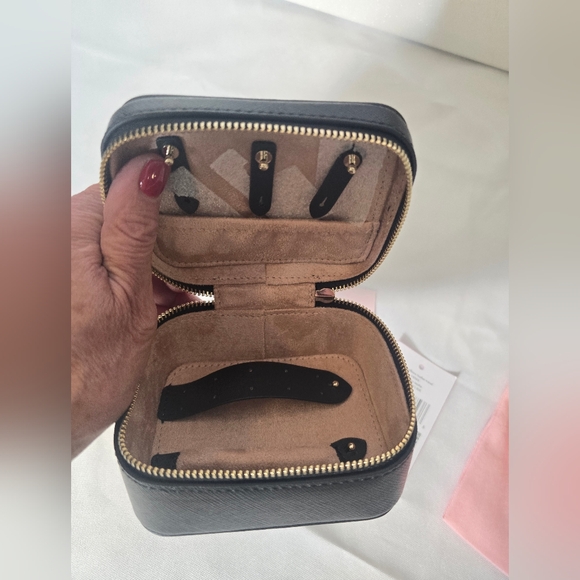 LOW START🔥♠️ KATE SPADE BUNDLE NEW JEWELRY BOX & EUC BRACELET - Picture 4 of 15